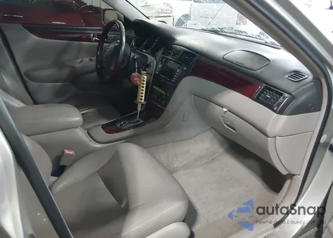 2003 Lexus Es 300 z USA, uszkodzony, nr VIN JTHBF30G236013032